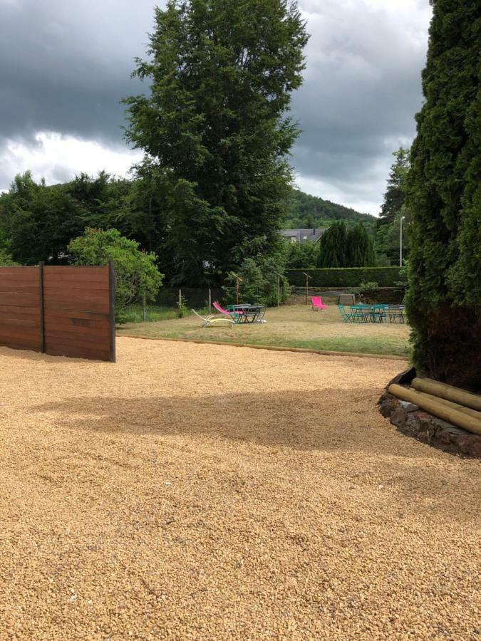 Les Gites Du Paradis Murol Eksteriør billede